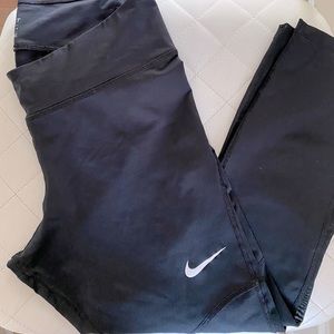 Nike Black Dri Fit Cropped Athletic Tights Size L